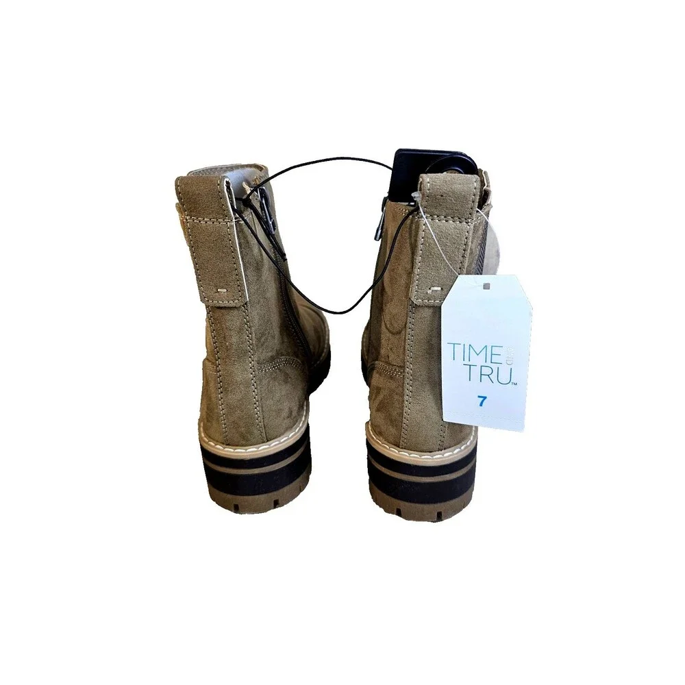 Time and Tru Women's Lug Chelsea Ankle Boots Tan Faux Suede Size 7 NWT Zip